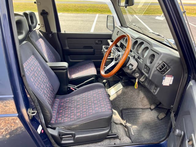 1997 Suzuki Jimny JDM car for sale — photo 16 of 22