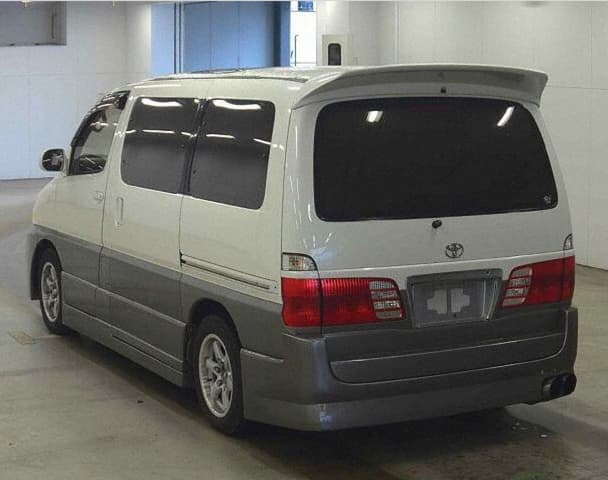 2000 Toyota Grand Hiace JDM car for sale — photo 3 of 6