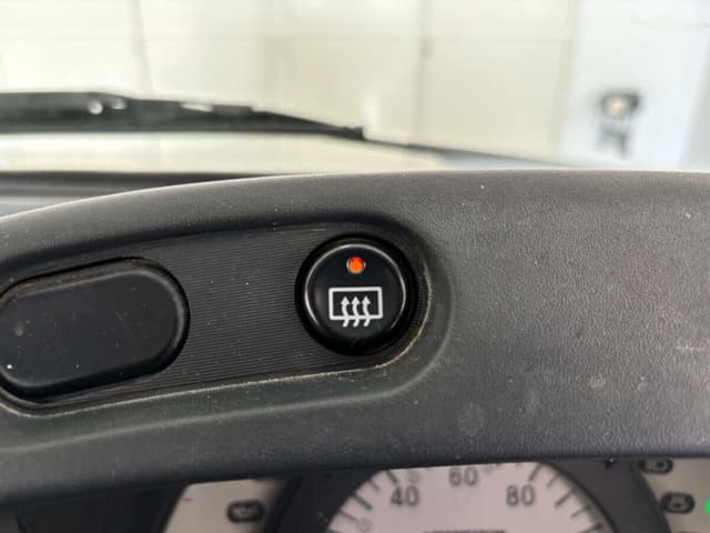1993 Mitsubishi Minicab JDM car for sale — photo 14 of 25