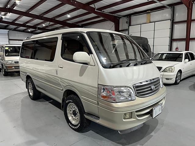2000 Toyota HiAce JDM car for sale — photo 5 of 18