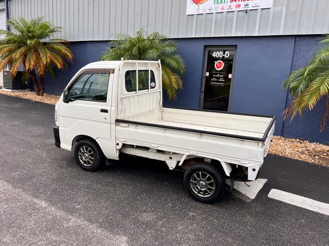 1999 Daihatsu Hijet JDM car for sale — photo 9 of 18