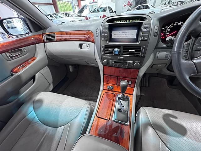 2000 Toyota Celsior JDM car for sale — photo 15 of 25