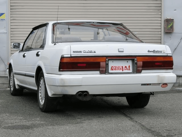 1988 Nissan Gloria JDM car for sale — photo 4 of 25