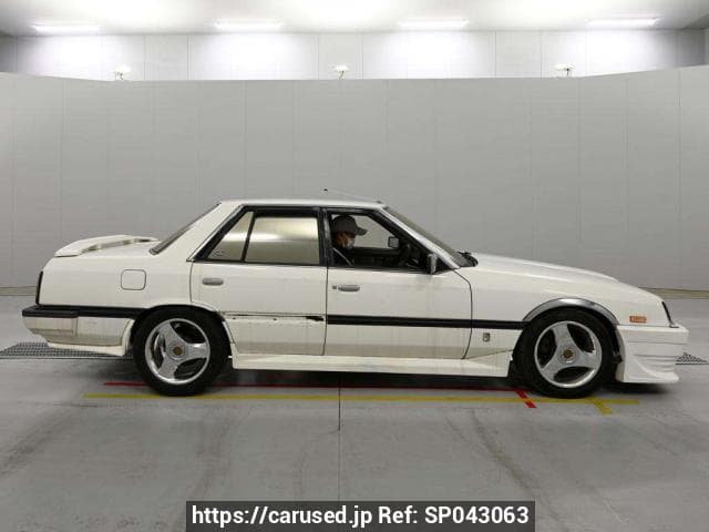 1985 Nissan Skyline JDM car for sale — photo 3 of 3
