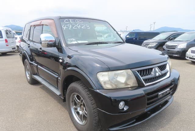 2005 Mitsubishi Pajero JDM car for sale — photo 7 of 25