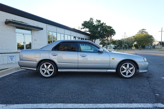 1998 Nissan Skyline JDM car for sale — photo 8 of 17