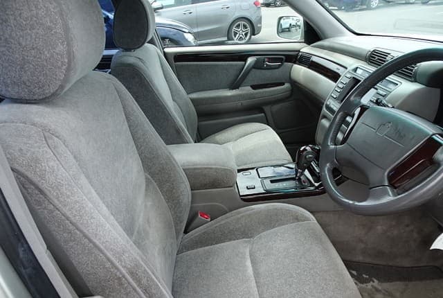 2000 Toyota Crown JDM car for sale — photo 25 of 25