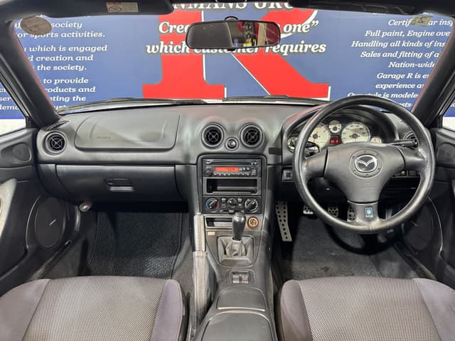2002 Mazda Roadster (Eunos Roadster / MX-5) JDM car for sale — photo 3 of 25