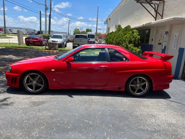 1998 Nissan Skyline JDM car for sale — photo 4 of 16
