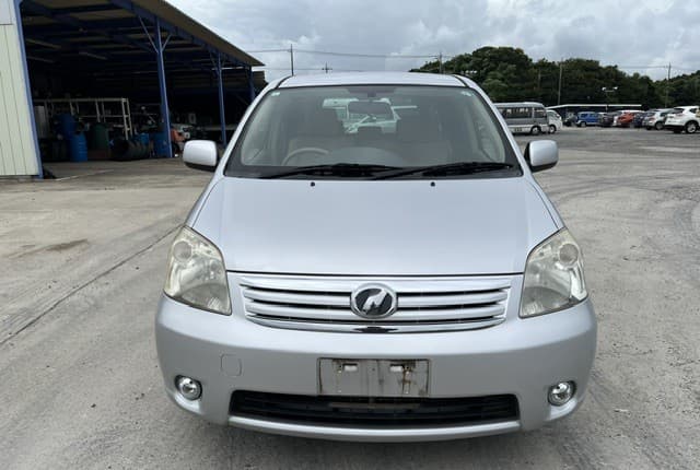 2007 Toyota Raum JDM car for sale — photo 8 of 25