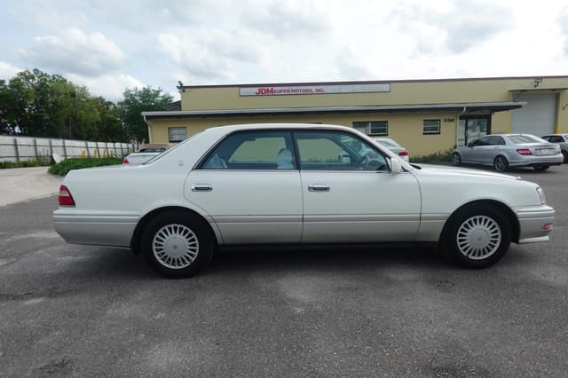 1996 Toyota Crown JDM car for sale — photo 10 of 16
