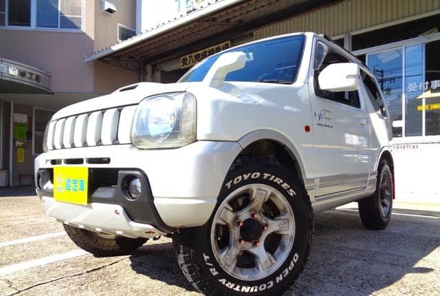 2002 Suzuki Jimny JDM car for sale — photo 7 of 25