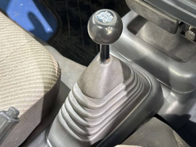 1996 Daihatsu Hijet JDM car for sale — photo 12 of 25