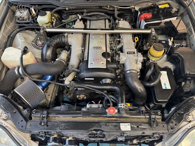 2002 Toyota Crown JDM car for sale — photo 3 of 25