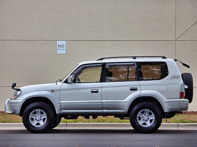 2000 Toyota Land Cruiser Prado JDM car for sale — photo 22 of 25