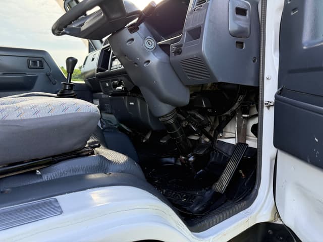 2001 Toyota Toyoace JDM car for sale — photo 13 of 24