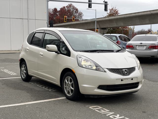2009 Honda Fit JDM car for sale — photo 7 of 16