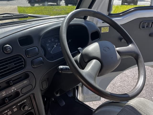 1998 Daihatsu Hijet JDM car for sale — photo 23 of 25