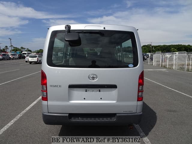 2005 Toyota HiAce JDM car for sale — photo 4 of 25