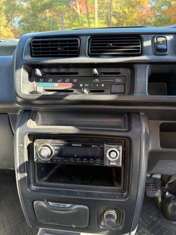 2000 Daihatsu Hijet JDM car for sale — photo 14 of 17