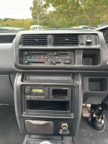 1999 Daihatsu Hijet JDM car for sale — photo 19 of 23