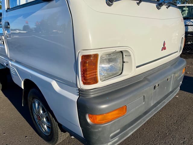 1995 Mitsubishi Minicab JDM car for sale — photo 9 of 25