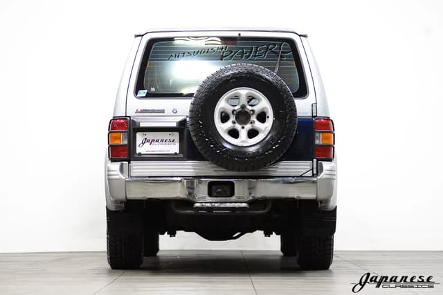 1996 Mitsubishi Pajero JDM car for sale — photo 7 of 25