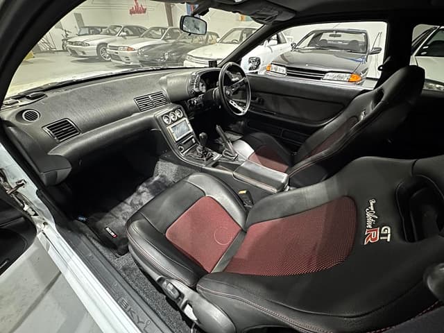 1995 Nissan Skyline JDM car for sale — photo 13 of 23