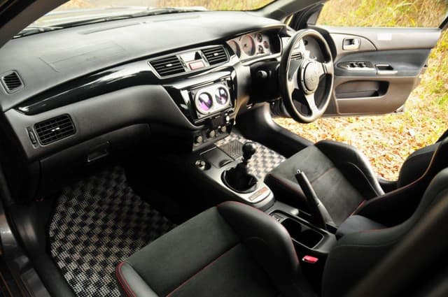 2006 Mitsubishi Lancer Evolution JDM car for sale — photo 8 of 22