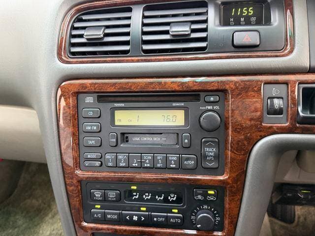 1999 Toyota Mark II JDM car for sale — photo 8 of 18
