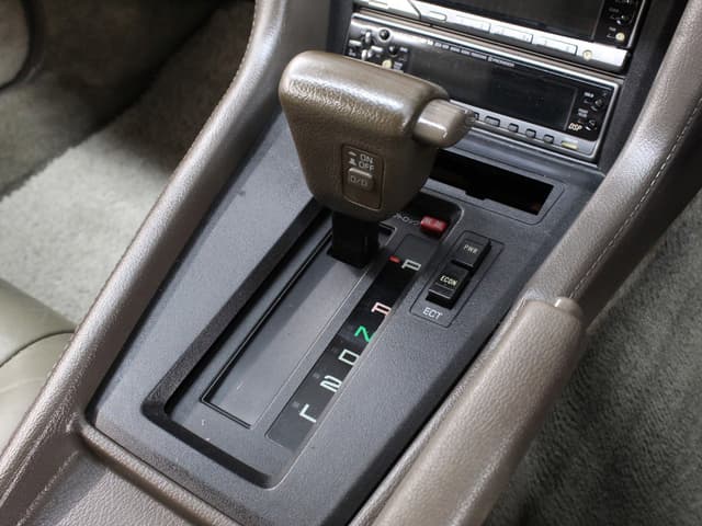 1989 Toyota Soarer JDM car for sale — photo 14 of 25