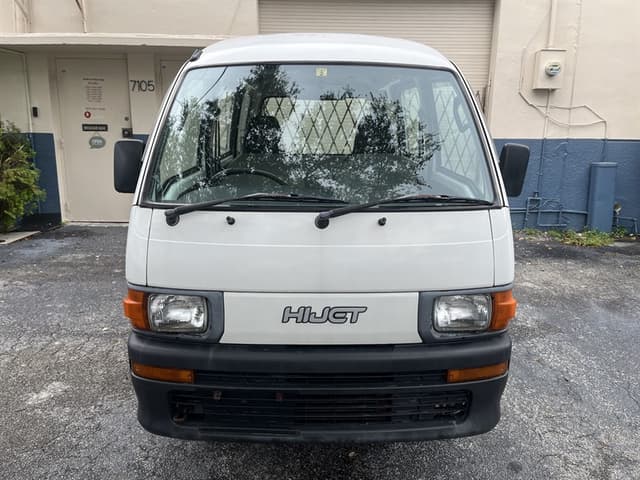 1997 Daihatsu Hijet JDM car for sale — photo 2 of 18