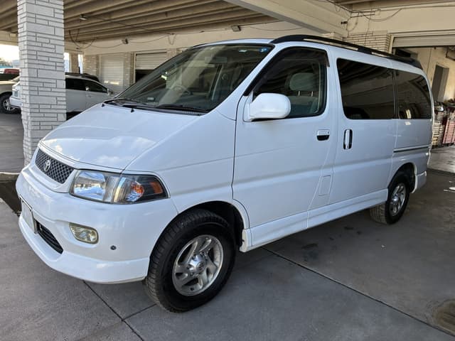 1997 Toyota Regius JDM car for sale — photo 8 of 14