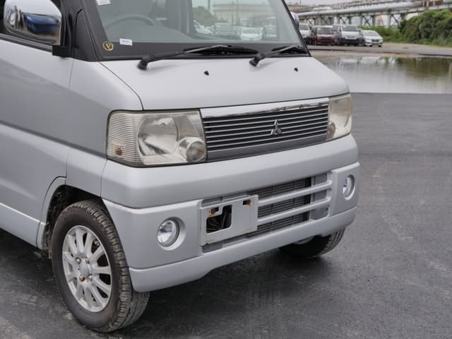 2001 Mitsubishi Town Box JDM car for sale — photo 11 of 25
