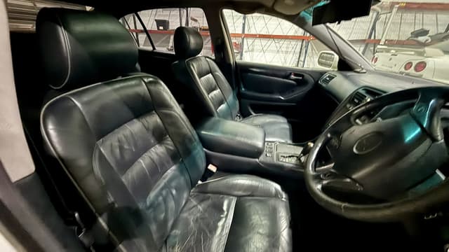1999 Toyota Aristo JDM car for sale — photo 10 of 14