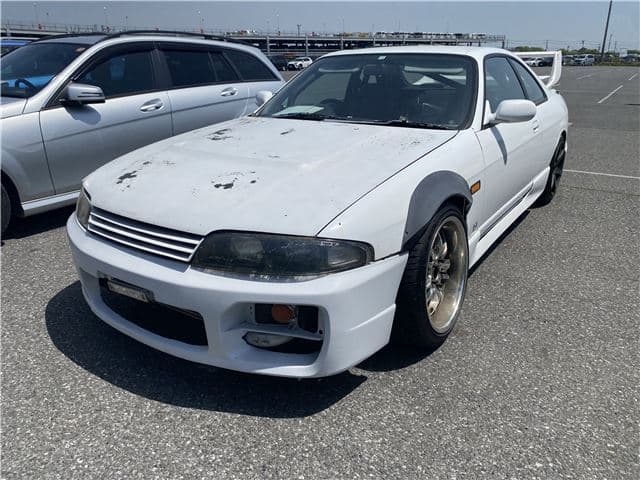 1995 Nissan Skyline JDM car for sale — photo 3 of 6