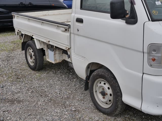 2002 Daihatsu Hijet JDM car for sale — photo 11 of 25