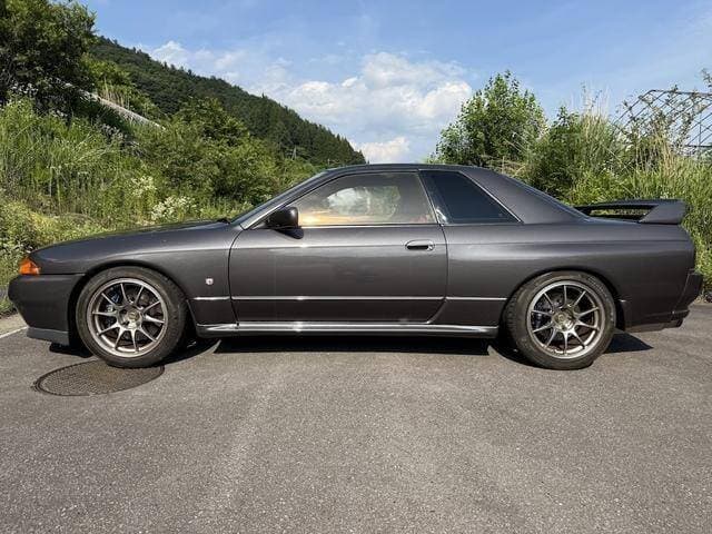 1992 Nissan Skyline JDM car for sale — photo 7 of 19