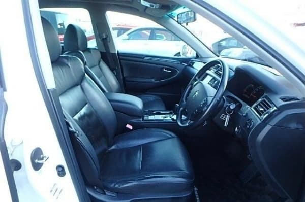 2007 Toyota Crown JDM car for sale — photo 4 of 4
