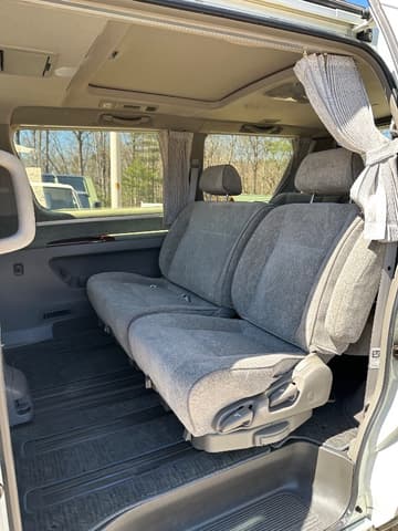 2000 Nissan Elgrand JDM car for sale — photo 17 of 25