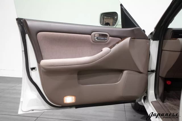 1999 Nissan Laurel JDM car for sale — photo 18 of 25