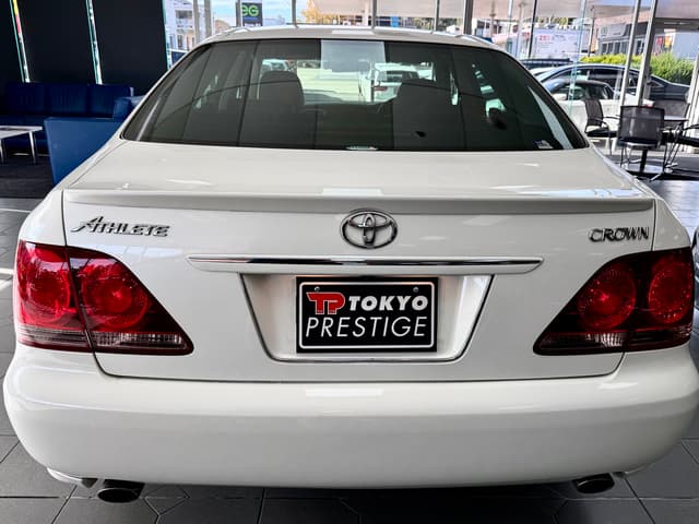 2005 Toyota Crown JDM car for sale — photo 4 of 5