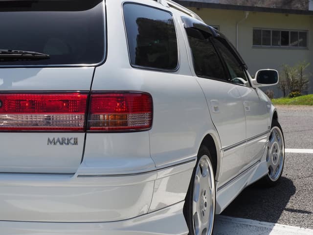 2001 Toyota Mark II JDM car for sale — photo 8 of 22
