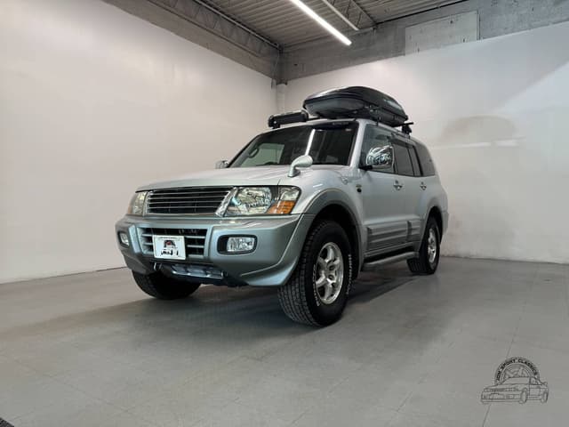 Mitsubishi Pajero JDM car for sale — photo 3 of 10