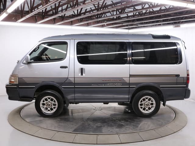 1994 Toyota HiAce JDM car for sale — photo 4 of 25