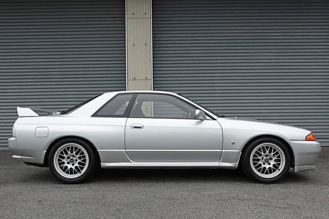 1994 Nissan Skyline JDM car for sale — photo 13 of 25