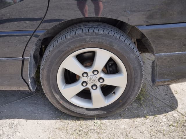 2001 Toyota Estima JDM car for sale — photo 19 of 25