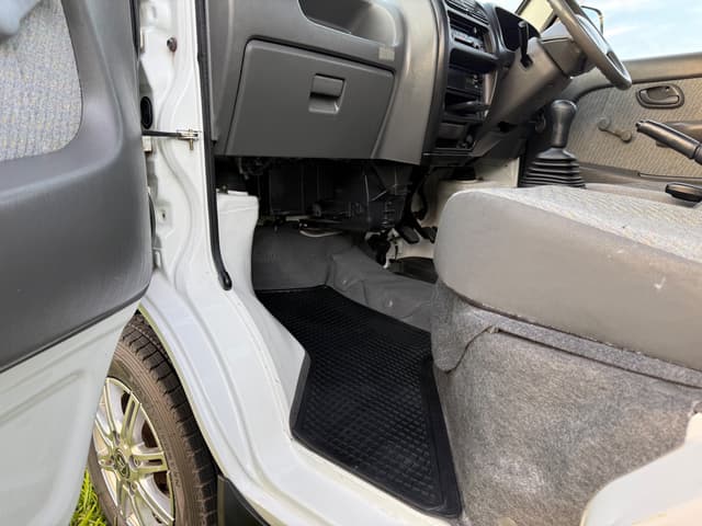 2001 Suzuki Carry JDM car for sale — photo 13 of 25