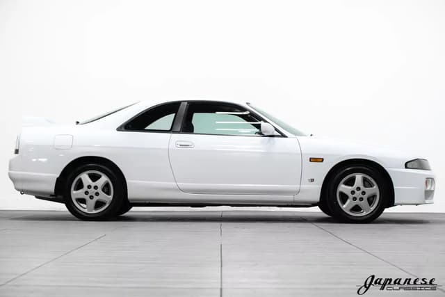 1997 Nissan Skyline JDM car for sale — photo 5 of 25