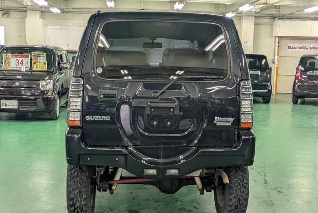 2011 Suzuki Jimny JDM car for sale — photo 3 of 25